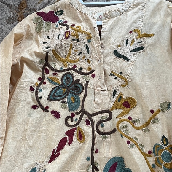 Paper Lace cream embroidered tunic - Picture 2 of 4
